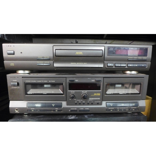 2123 - A quantity of stereo equipment including a Technics SC-PG390 compact disc player, Technics RS-TR232 ... 