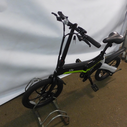 2174 - A Li-Fe Force electric folding bike with a magnesium alloy frame and suspension system, a 36v 7.8AH ... 