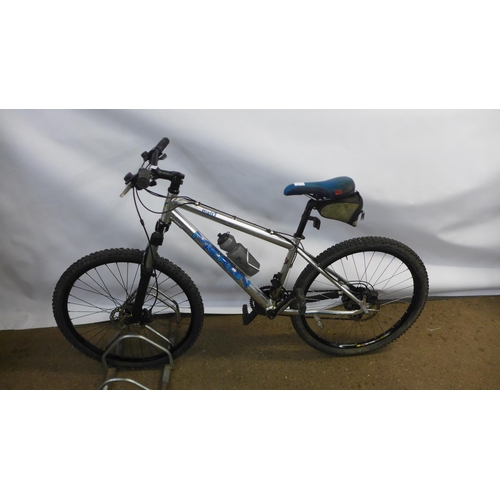 2175 - A Merlin Malt 1 aluminium frame front suspension hardtail mountain bike - Police repossession