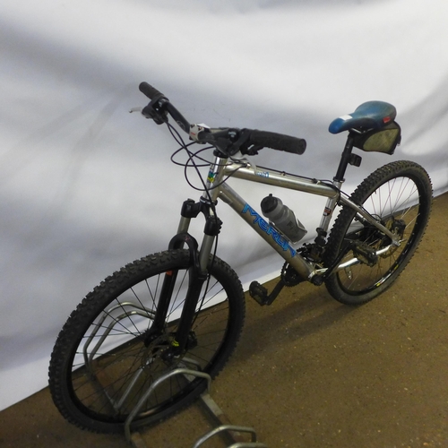 2175 - A Merlin Malt 1 aluminium frame front suspension hardtail mountain bike - Police repossession