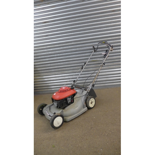 2250 - A Honda HRB536C self-propelled petrol lawn mower - no collector