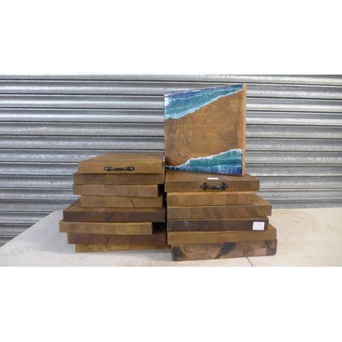 2261 - 15 Hardwood chopping blocks/food preparation boards