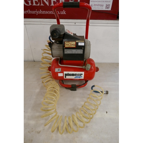 2372 - A Pioneer Air Type MK105/10/075M 12 bar air compressor