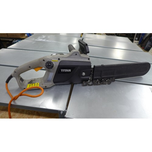 2209 - A Titan (TTL758CHN) electric chainsaw