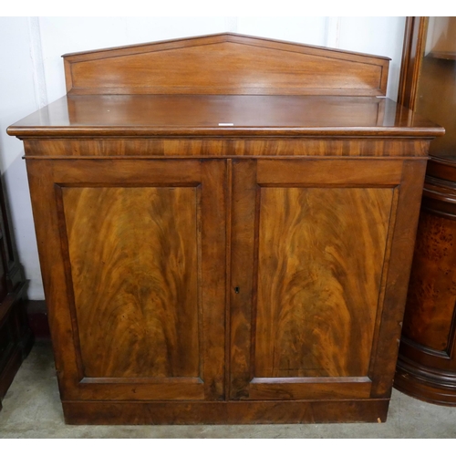 148 - A George IV mahogany chiffonier