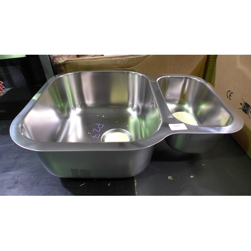 3069 - Blanco 1.5 bowl metal undermount sink (437-175) *This lot is subject to VAT