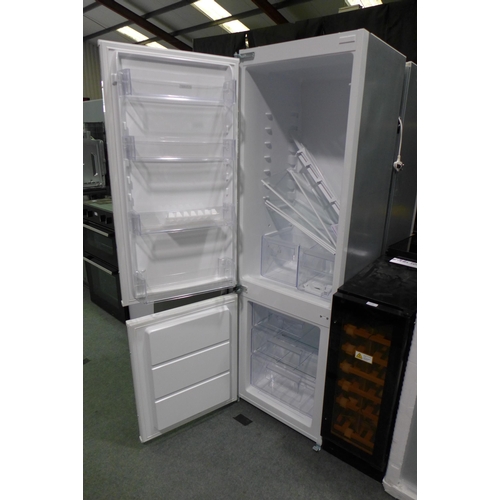 3111 - Zanussi  70/30 Fridge Freezer - Frost Free H1772xW546xD549 - model no. ZNNN18ES3, Original RRP £748.... 