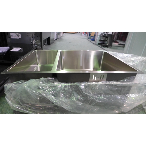 3128 - Two Undermount 1.5 Bowl Sinks With Metal Frames, Original RRP £200 inc VAT (437-138, 139) *This lot ... 