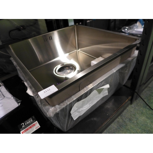 3132 - 2x Undermount 1.0 Bowl Sinks With Metal Frames,  (437-140, 141) *This lot is subject to VAT