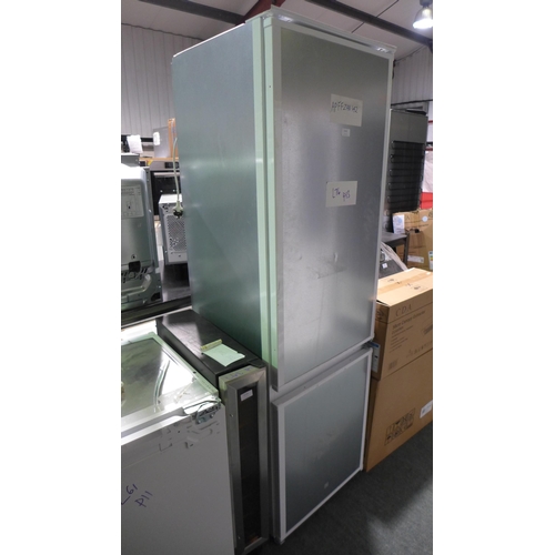 3143 - Zanussi  70/30 Fridge Freezer - Low Frost H1772xW546xD549 - model no. ZNFN18ES3, Original RRP £557.5... 