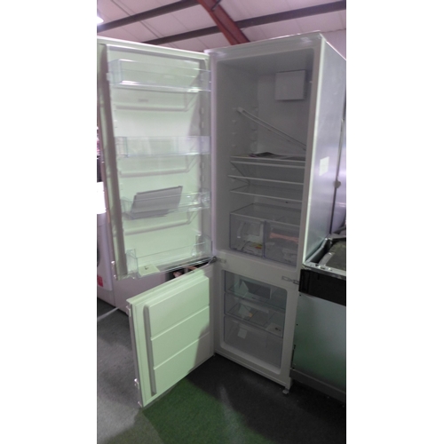 3159 - Zanussi  70/30 Fridge Freezer - Low Frost H1772xW546xD549 - model no.ZNFN18ES3, Original RRP £540.83... 