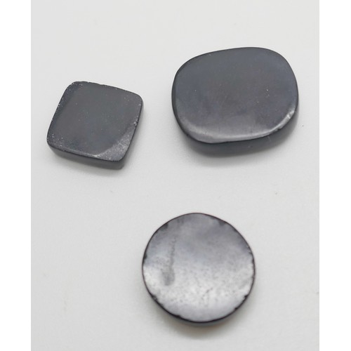 1023 - Three modern reproduction intaglio seals