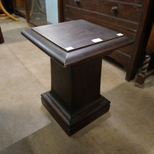 225 - An oak pedestal