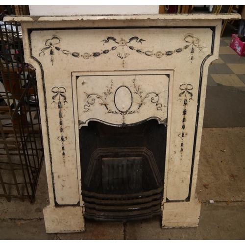 280 - An Art Nouveau cast iron chimney-piece