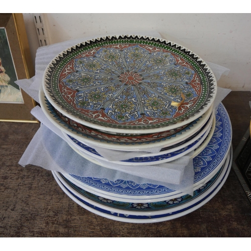 386 - Assorted plates, mostly Eastern and Islamic pattern