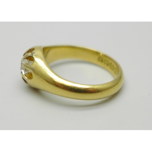 940 - An 18ct gold and diamond ring, Birmingham 1914, approximately 0.5ct diamond weight, 5.9g, L