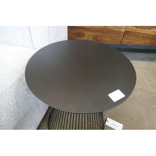 1508 - A black metal wire occasional table