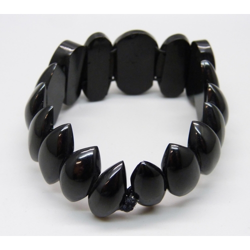 1010 - A jet bracelet