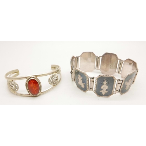 1069 - A Mexico silver bangle and a 925 silver bracelet