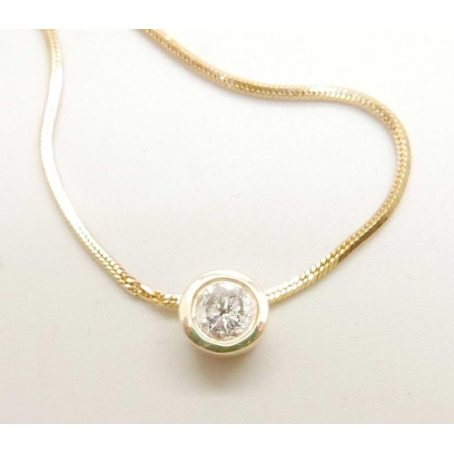 1077 - A 14ct gold necklace with diamond pendant, 4.7g, chain 40cm