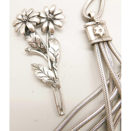 1079 - An 800 silver flower pendant and a white metal necklace, necklace 105g