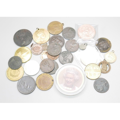 1112 - A mixed lot of early copper coins and medallions; 1/2 penny 1786, Queen Elizabeth Coronation medal, ... 