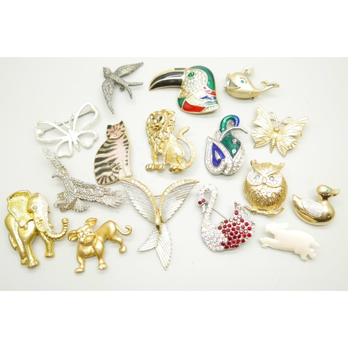 1083 - Sixteen animal and bird brooches