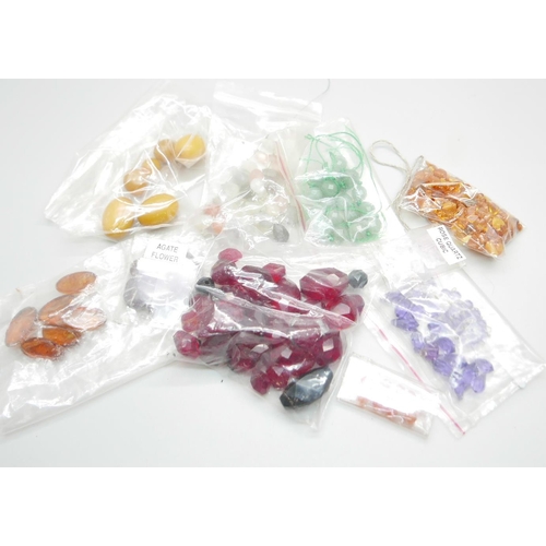 1127 - Loose beads and Gemstones including amber, a agate flower, rose quartz, cornelian, etc