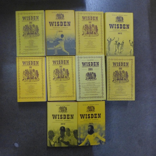 1132 - Wisden Cricketers Almanacs large collection, 1979 onwards and anthology's 1900-1982 **PLEASE NOTE TH... 