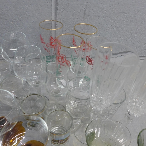 1142 - Two boxes of mixed Art Deco and later drinking glasses, various shapes and sizes **PLEASE NOTE THIS ... 