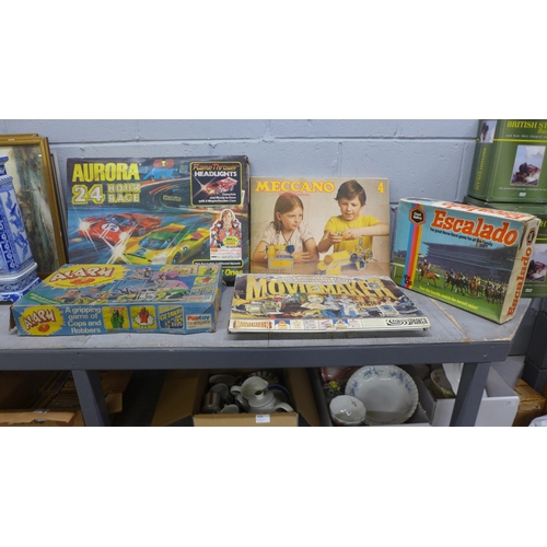 1159 - A collection of board games including Escalades and a Meccano 4 construction set, etc **PLEASE NOTE ... 