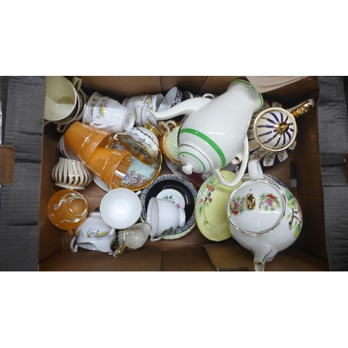 1164 - Five boxes of mixed decorative tea wares including Colclough, Villeroy & Boch, Aynsley, etc **PLEASE... 