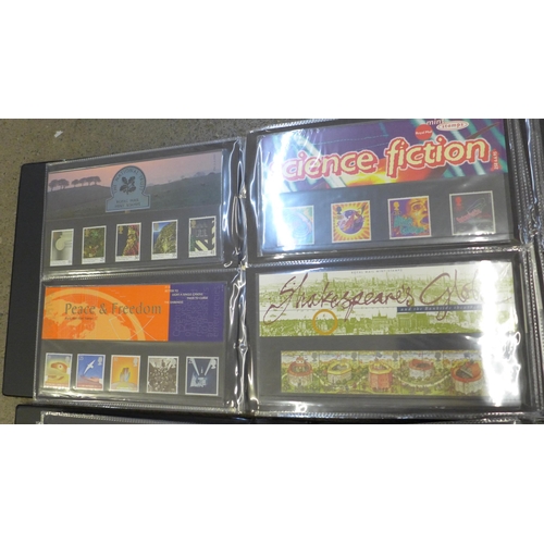 719 - GB 1990-2005 commemorative presentation packs in two first day cover albums and loose, 175 packs wit... 