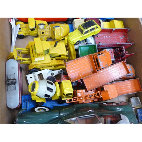 756 - A box of loose die-cast model vehicles including Sun Star, Morris Minor 1000, Lone Star, Dinky, Spot... 