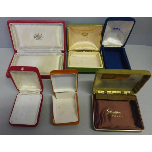 763 - A collection of jewellery and wristwatches, boxed