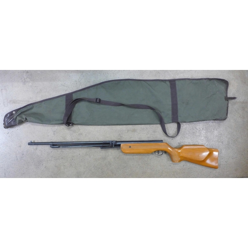 800 - A Relum Tornado .22 air rifle with soft case