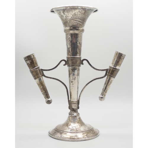 816 - A silver epergne, London 1916, weighted base, 15.5cm