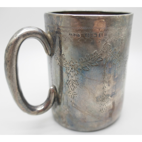 833 - A silver Christening mug, Birmingham 1922, 79g