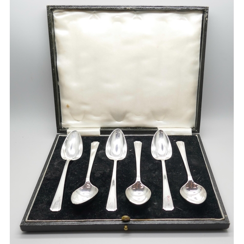 839 - A cased set of six grapefruit spoons, EPNS