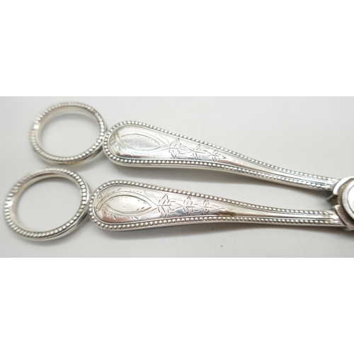 846 - Two pairs of grape scissors, c1900