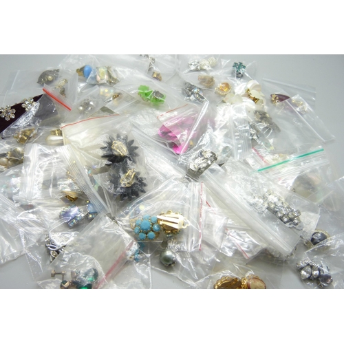 888 - Sixty pairs of vintage clip-on earrings