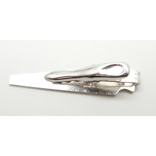 980 - A hallmarked Swedish silver tie-clip, limited edition solid silver 'Sandvik Handsaws', 075, boxed wi... 