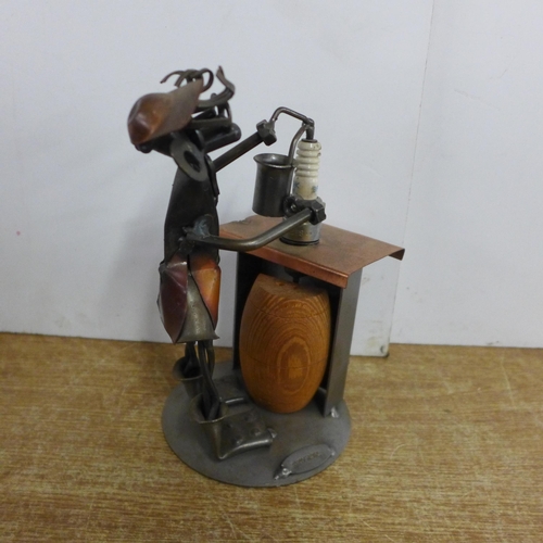 2102 - A Hinz & Kunst metal figurine 