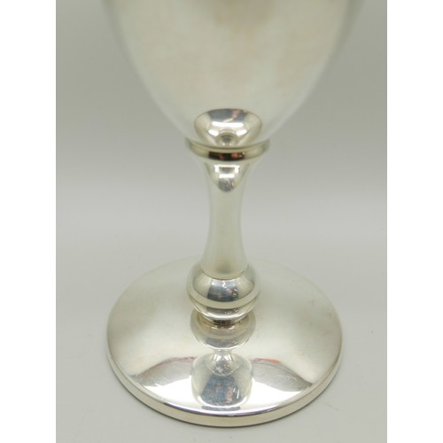 815 - A silver goblet, 277g, 15.5cm