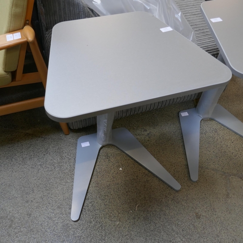 1562 - A heavy metal laptop table with laser cut base