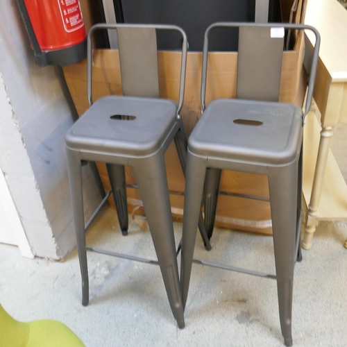 1592 - A pair of Tolix style bar stools