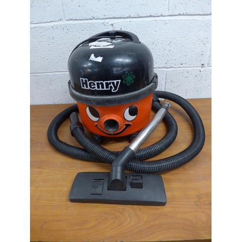 2152 - A Henry twin speed vacuum cleaner (HVR200-12)