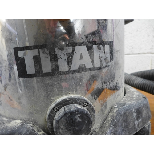 2154 - A Titan (TTB430VAC) shop vacuum cleaner