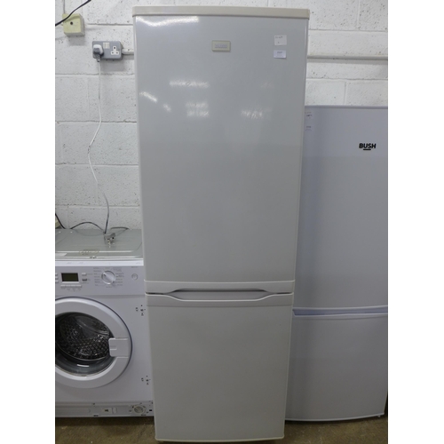 2157 - A Zanussi 6ft tall 60/40 free standing fridge freezer