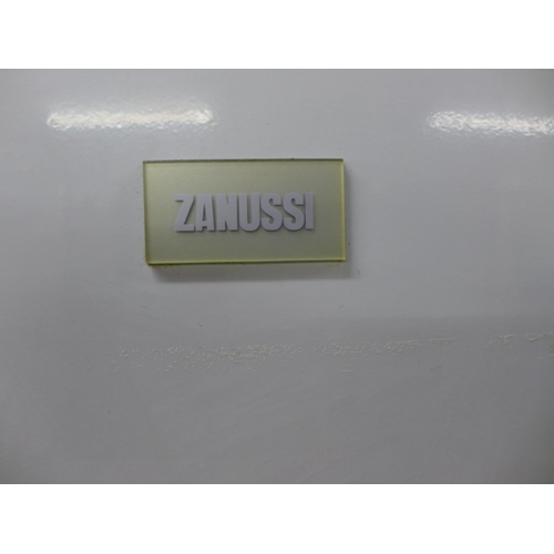 2157 - A Zanussi 6ft tall 60/40 free standing fridge freezer